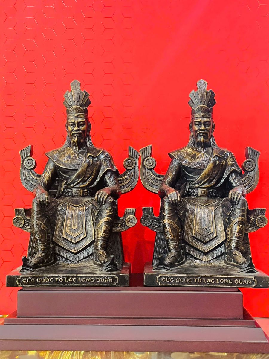 Tượng Lạc Long Quân chế tác thủ công bằng Đồng